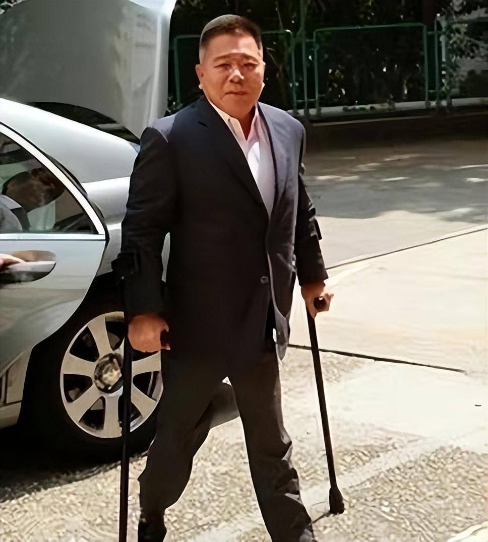 2009年,黎姿嫁给残疾商人马廷强,改变了自己和一家人的命运