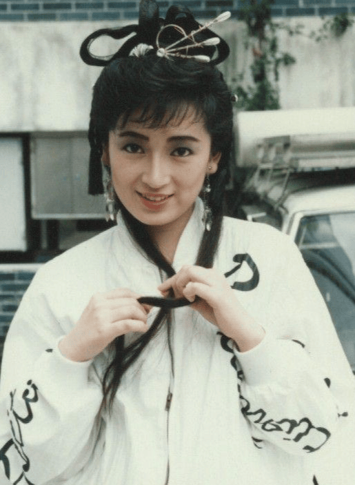 女星龚慈恩:情断黄日华,两任丈夫"背叛"她,60岁坚强优雅