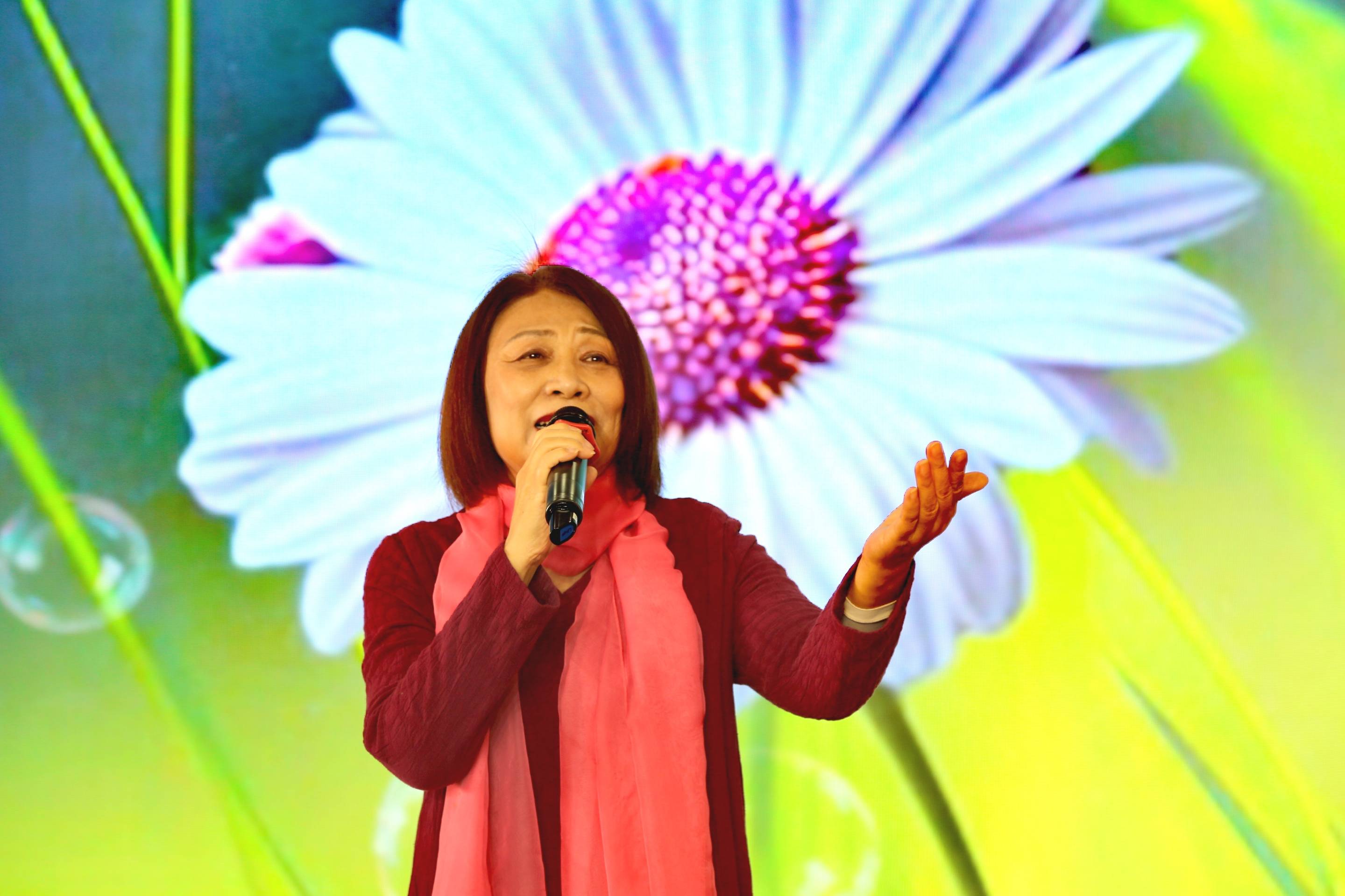 云海英诗歌朗诵会在广阳盛大举行 演绎诗意人生画卷