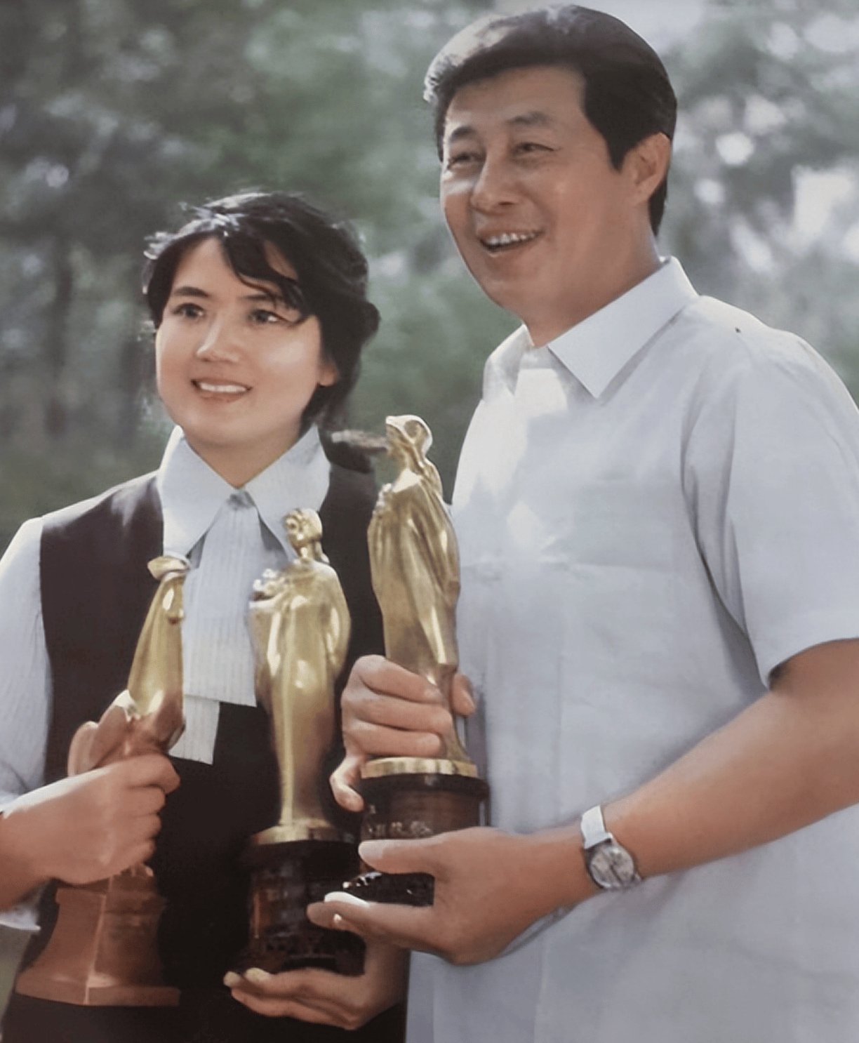 91岁演员王心刚:年轻时惊为天人,陪伴患病妻子多年,他还好吗