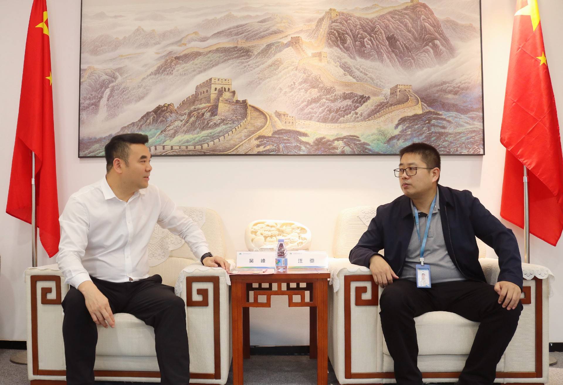 松桃苗族自治县人民政府副县长吴峰一行到访ctdu中旅联考察