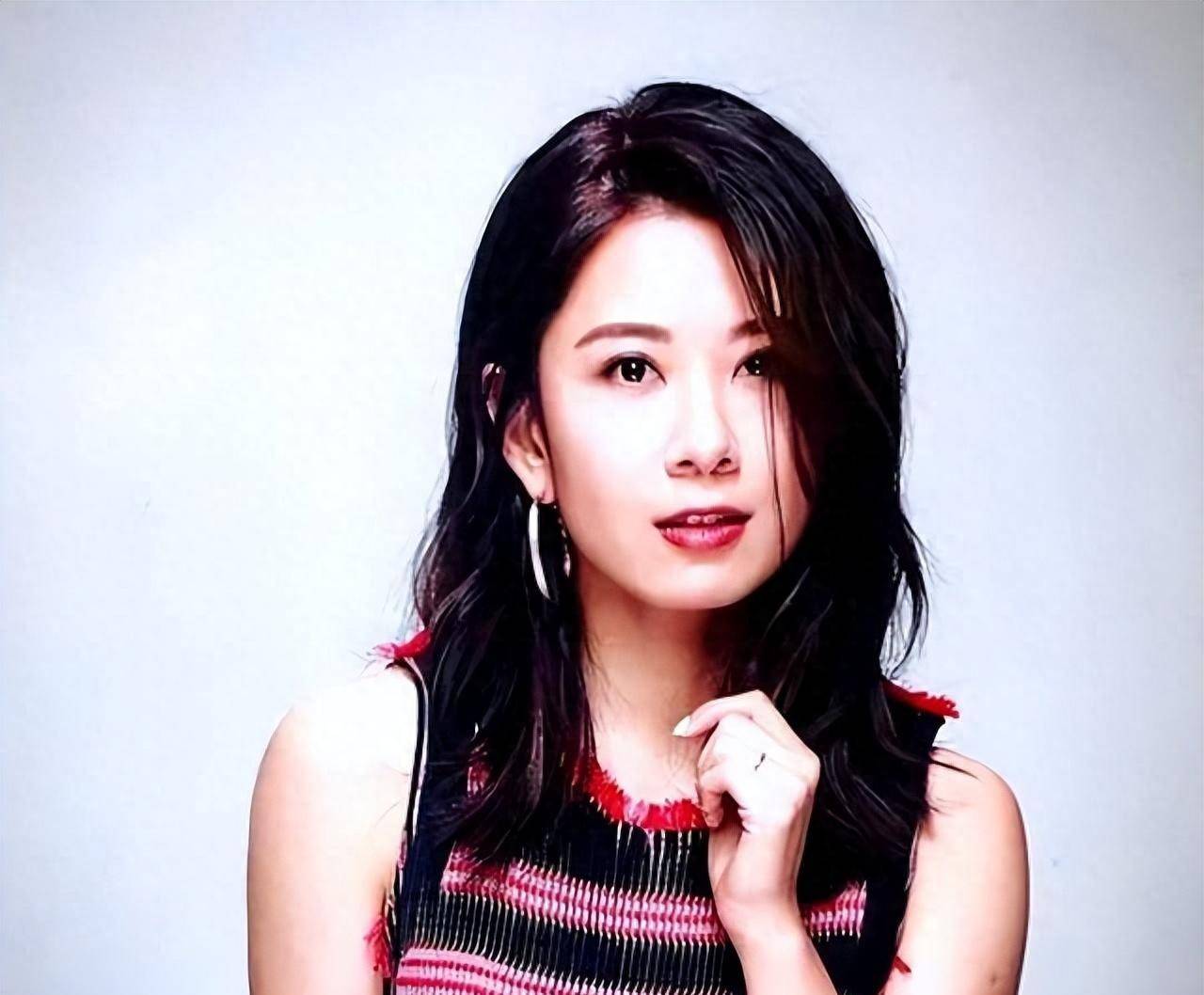 爷爷是叶剑英元帅 父亲是商界大佬_叶晴晴_音乐_舞台