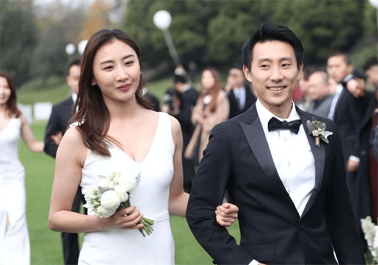 体操女神张楠:倒追奥运冠军滕海滨,现在一家三口幸福美满