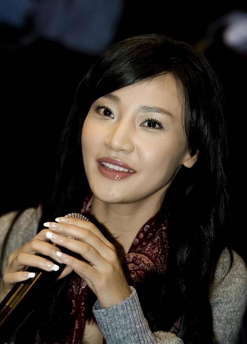 "红颜薄命"潘星谊:因滑倒撞碎鱼缸身亡,葬礼上姚晨哭成泪人