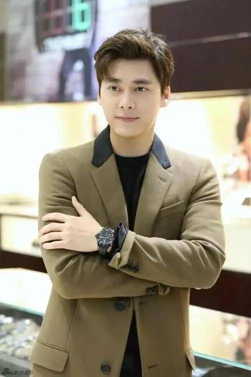 李易峰"封杀"2年,就从"国民男神"沦落到路人,再无明星光环