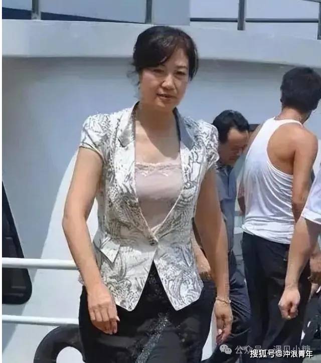 花垣县尚同军老婆图片图片