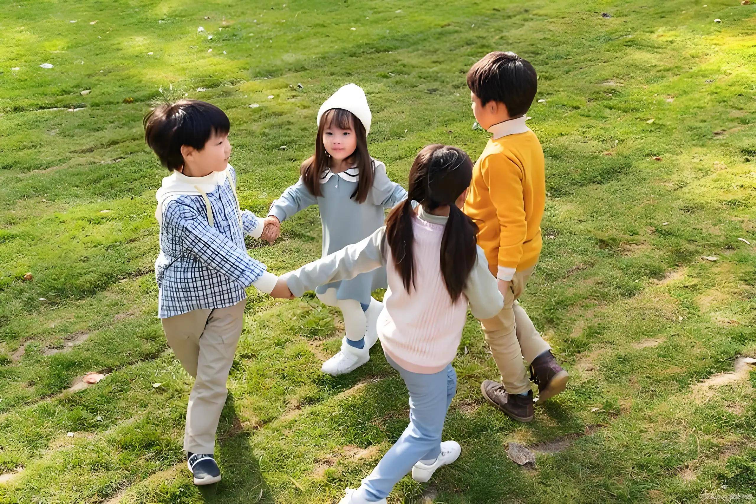 开启童年的社交大门:引导幼儿主动交往的艺术