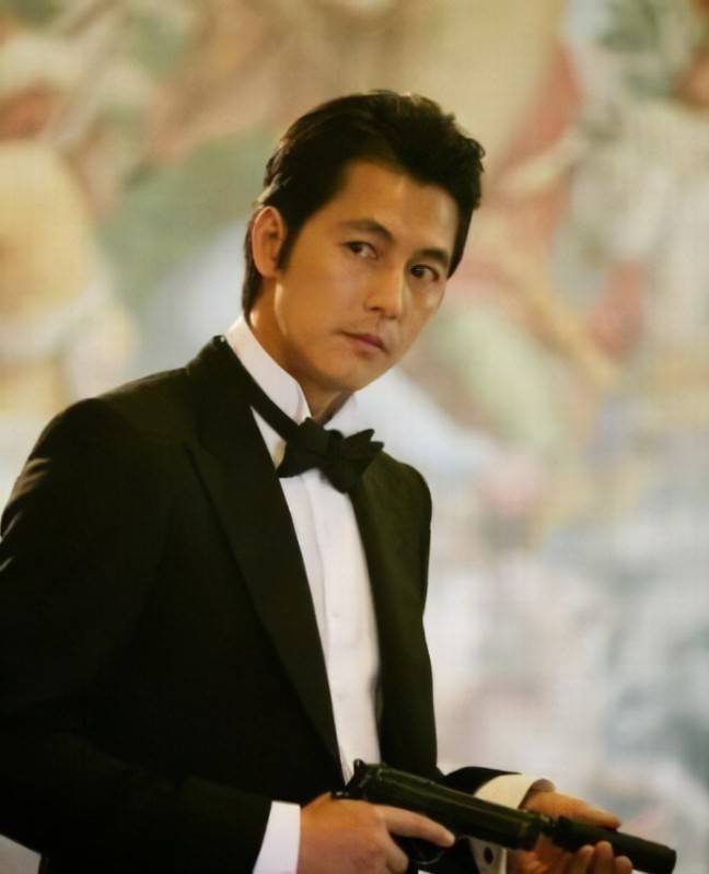 51岁知名男演员郑雨盛承认与35岁模特文佳菲有儿子!目前依旧未婚