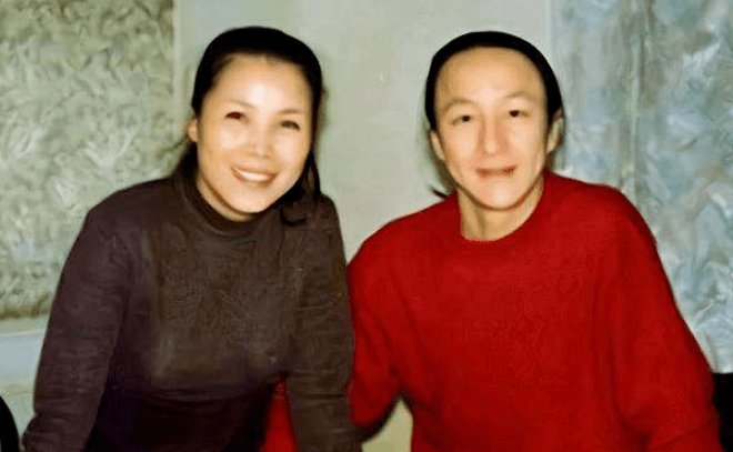 她感受到了张卫宁的深情与坚定,也更加坚定了与张卫宁共度余生的决心.