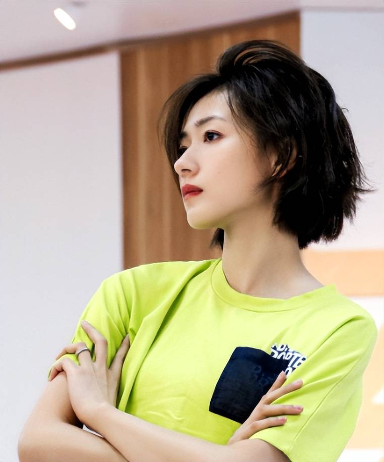 不婚族万茜:从不炒作,嫁普通丈夫,40岁高龄为小丈夫生孩子