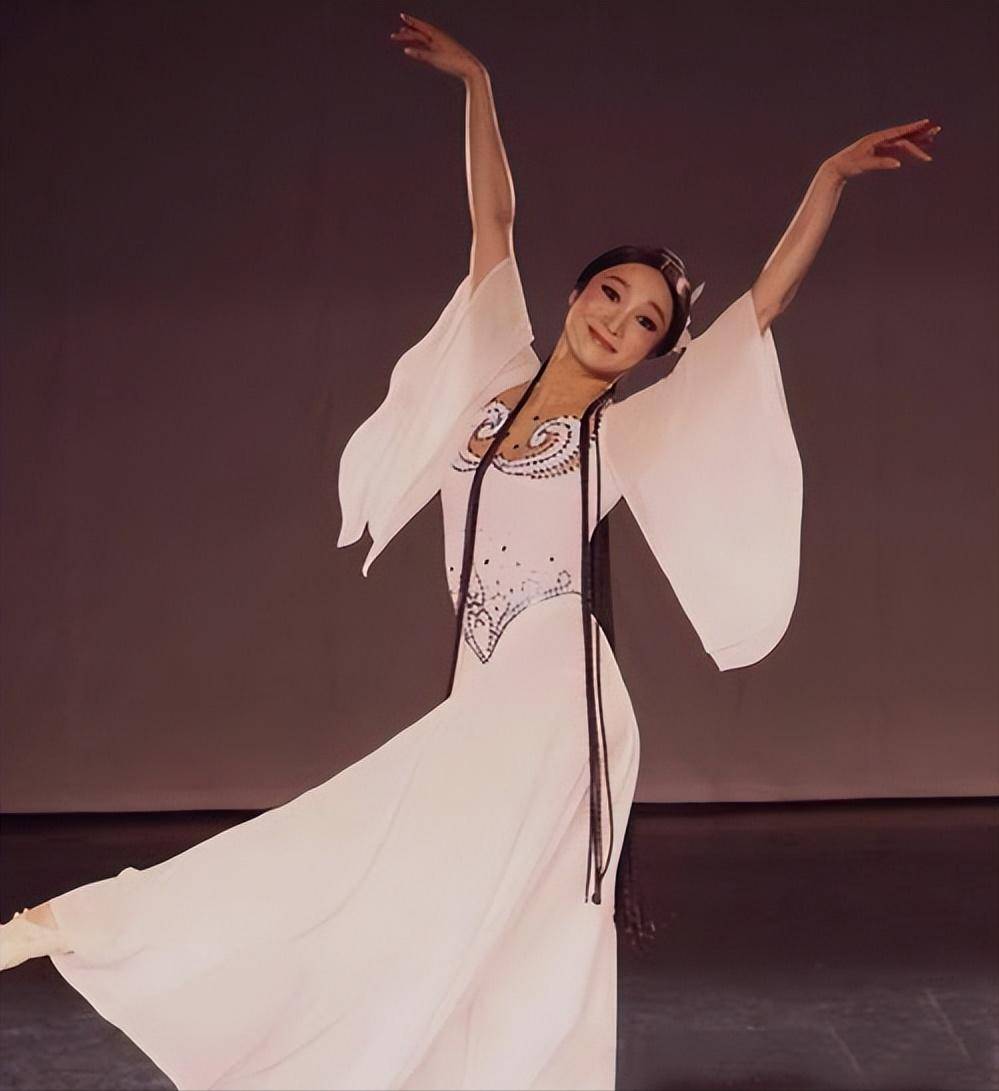 张丰毅妻子霍凡:被宠成女王,结婚29年无儿无女,将继子视如己出