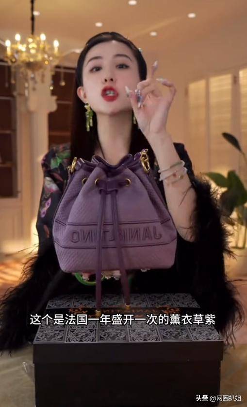 coco姐和球球图片