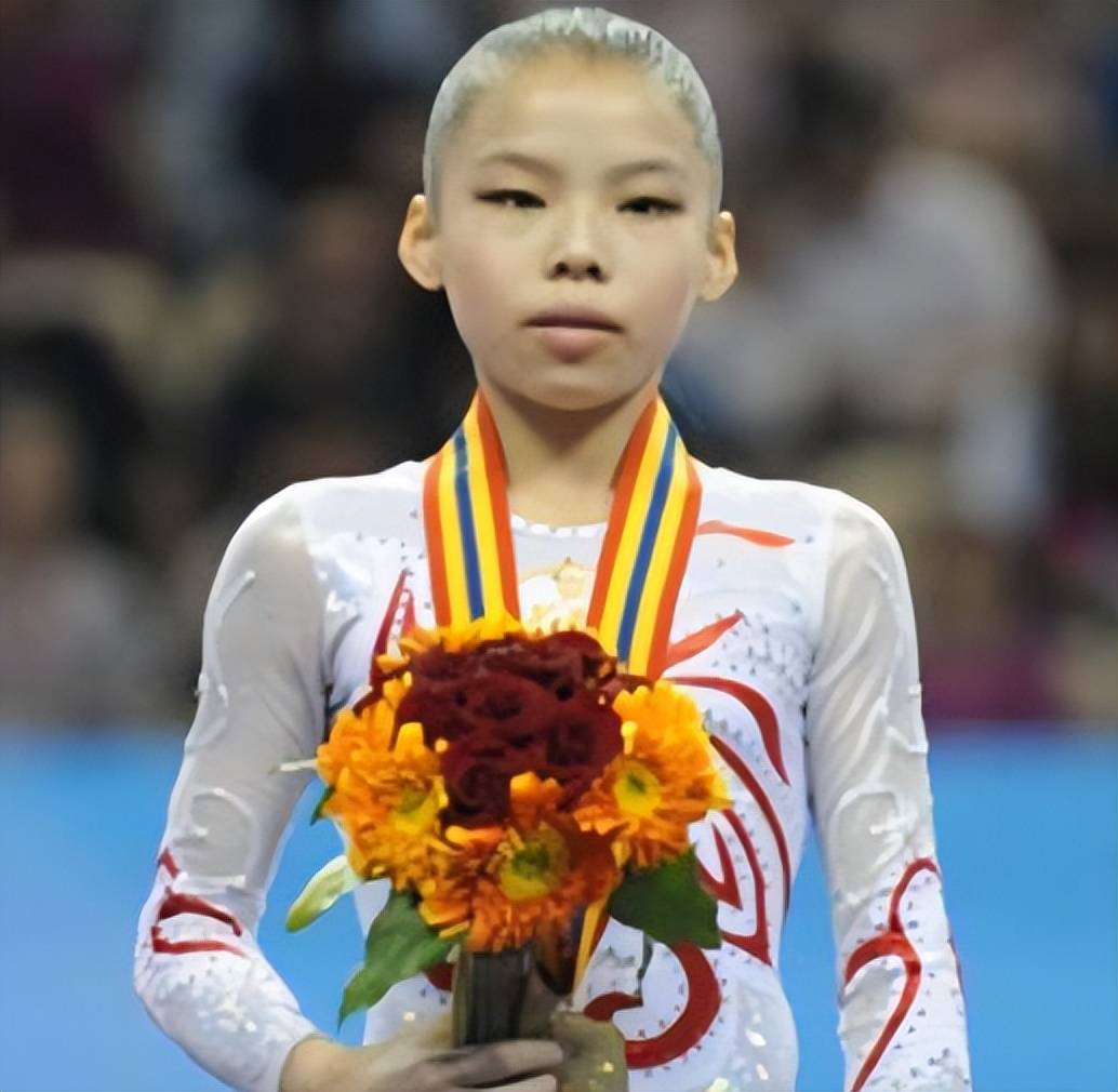 原创体操冠军商春松拿百万奖金给哥哥买房自己一年生活费2000元