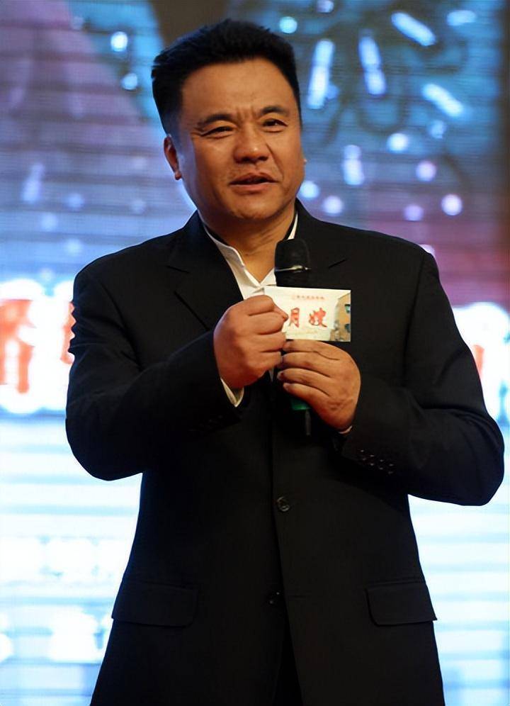 老戏骨张秋歌:婚姻不顺无儿无女,和母亲关系也不和,但生活惬意