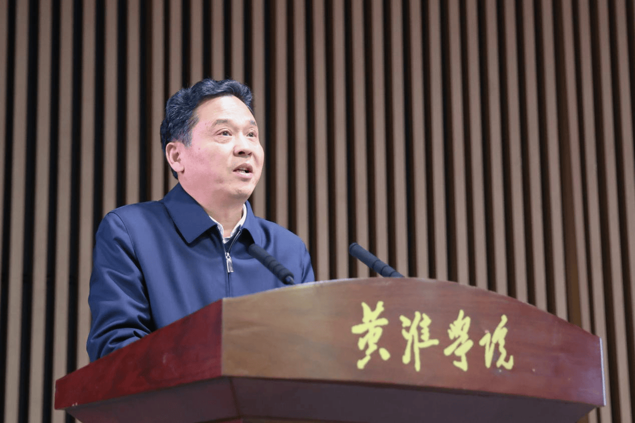 驻马店市2025年度"征兵宣传月"启动仪式在黄淮学院举行