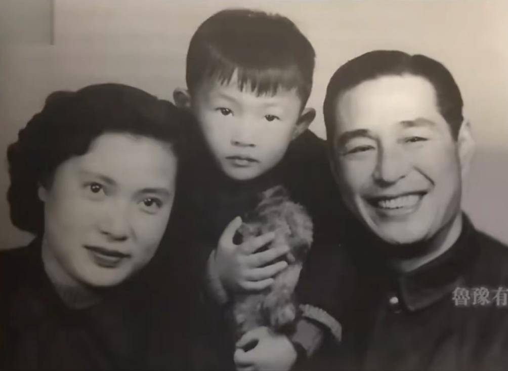 秦怡:亲妹夺夫,子患重疾,母女反目成仇_陈天国_婚姻_生活