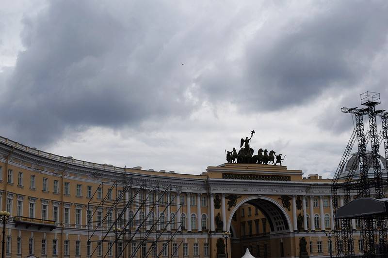 国际旅行的充电利器 威宝65W氮化镓插座转换器