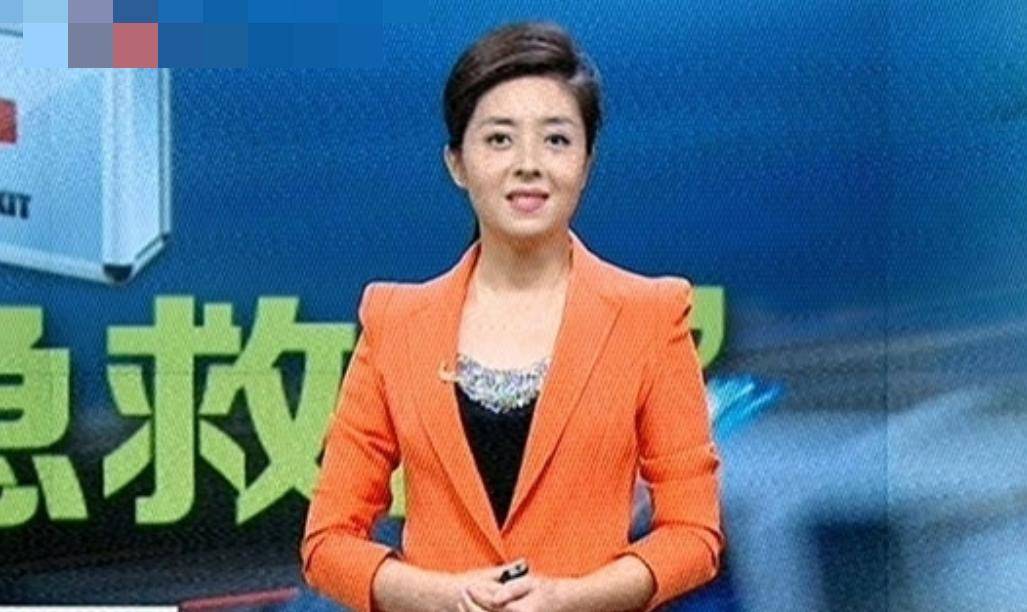 15年,四川知名名嘴路边"方便",10分钟后只剩下一只高跟鞋