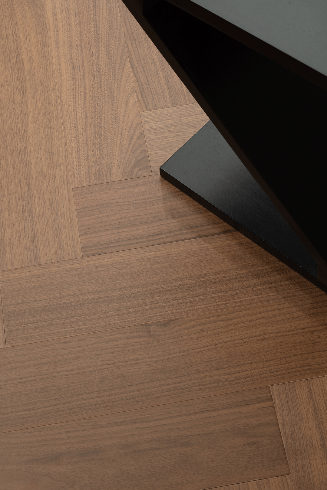 要想打造奢华家居氛围,秀德地板黑胡桃系列不可错过!