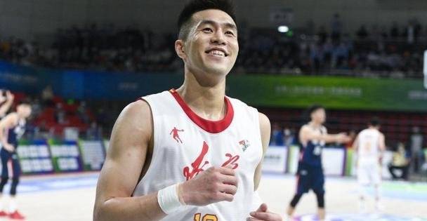 郭艾伦霸气表态!广州再迎王牌驰援,秒变夺冠黑马,辽粤措手不及