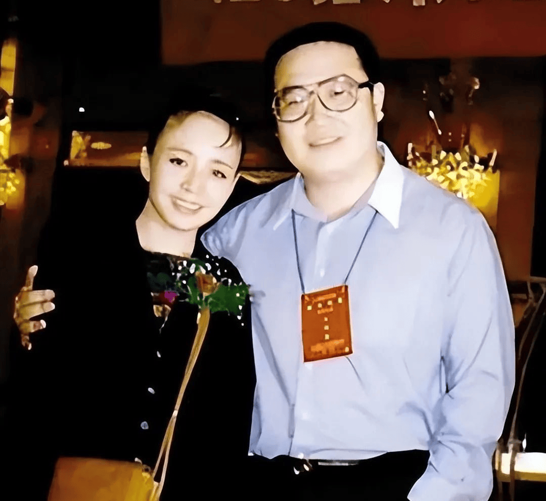 时隔26年,"收回亲儿子姓氏"的英达,终于被宋丹丹狠狠上了一课