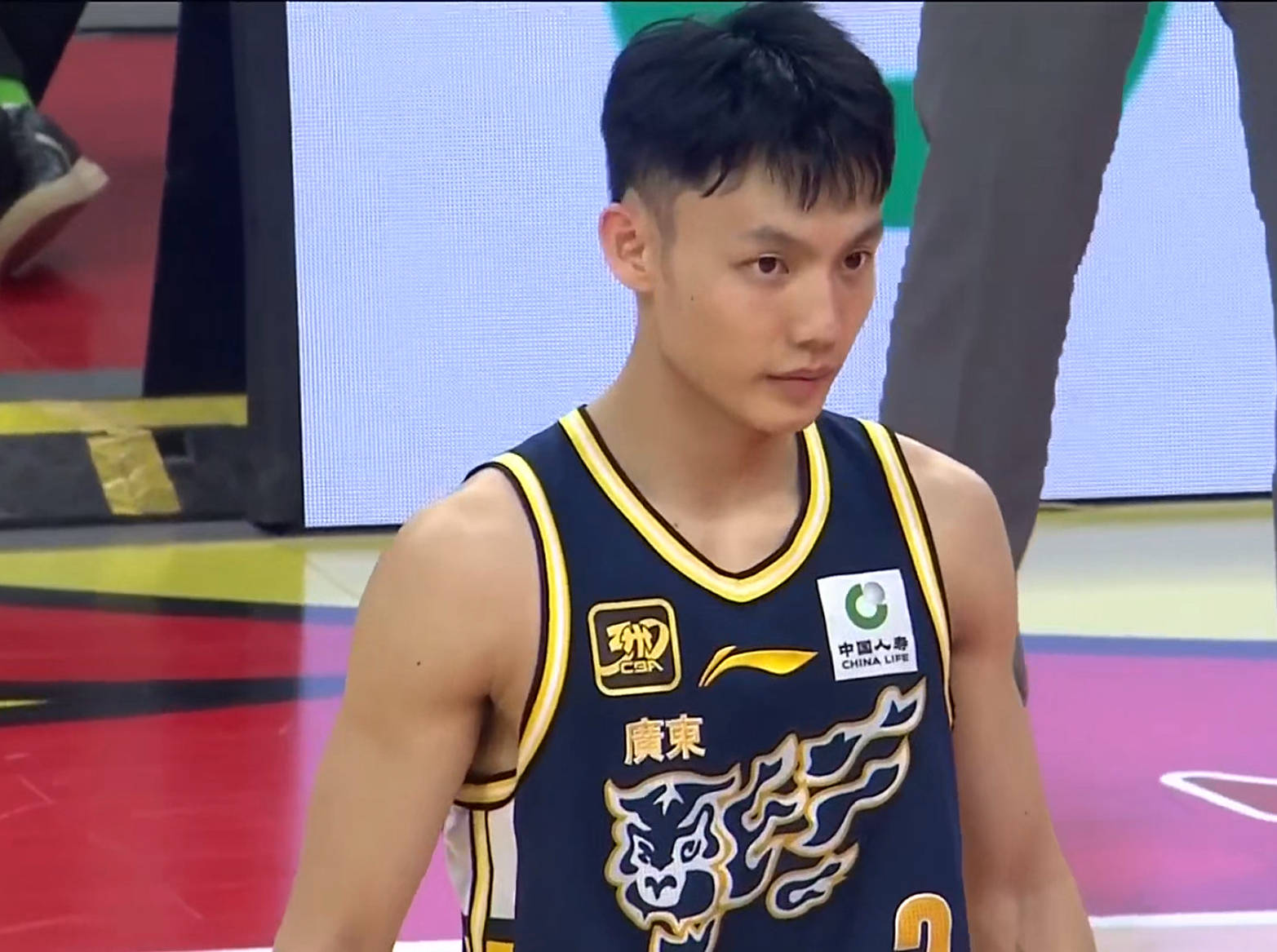 终于来了！广东“新王牌”确认到位，这可是杜锋的锋线答案？
