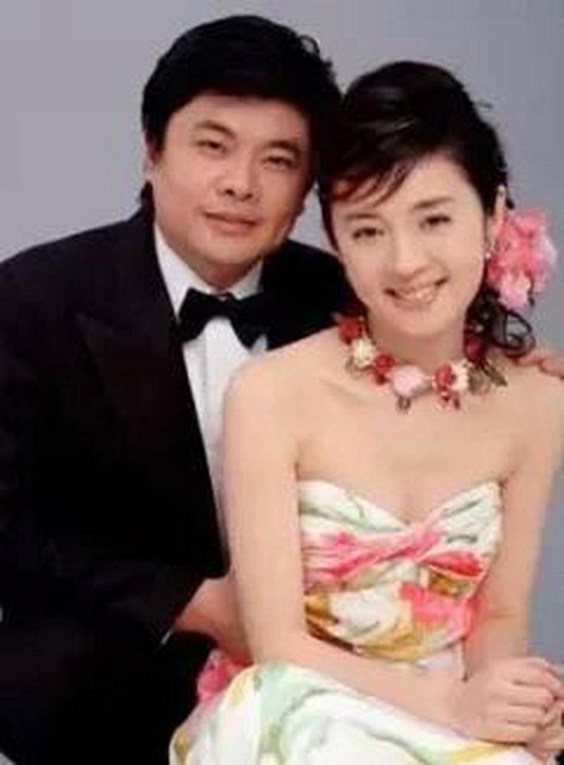 富商丁健:为娶著名名嘴许戈辉,分一个亿给前妻,如今他幸福吗