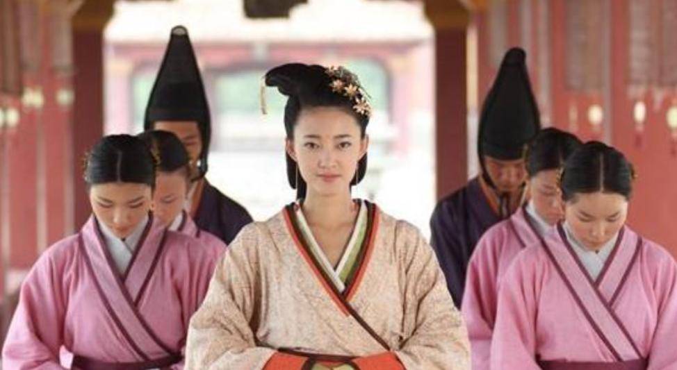 丈夫和父亲必须死一个,咋选?女子巧妙解决,从此诞生一成语