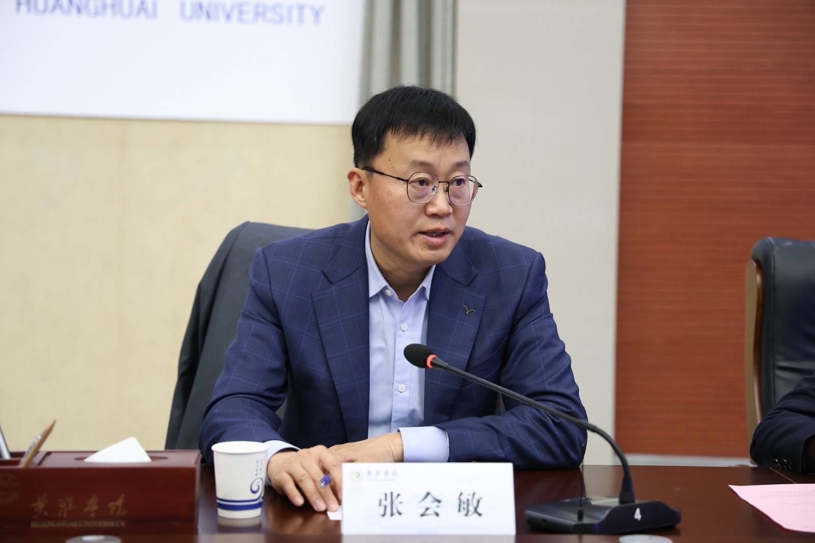 教育部师范专业认证专家组对黄淮学院思想政治教育专业进行入校实地