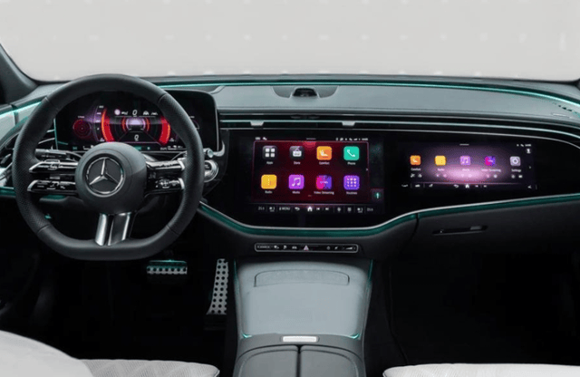 新款奔驰C级_奔驰e级降价特别厉害_奔驰C级改款内饰