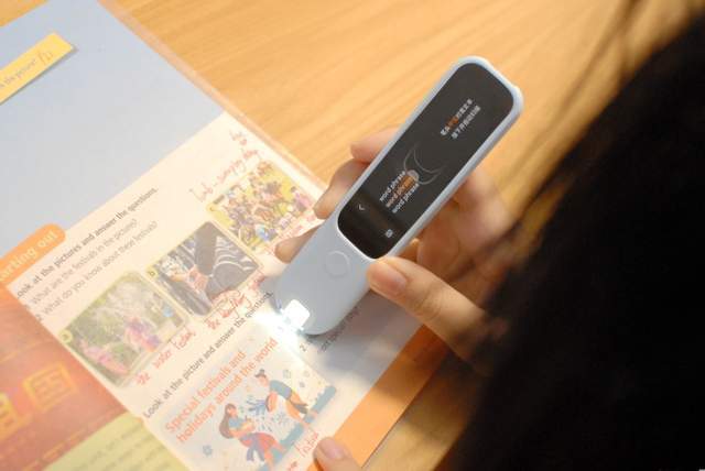 米家上新词典笔C1:秒开秒读,孩子英语学习的超级神器!