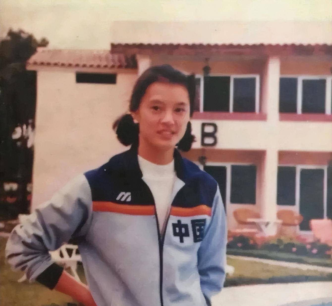 当初辞官赴美的中国女排周晓兰远走美国38年,如今过得怎么样了?