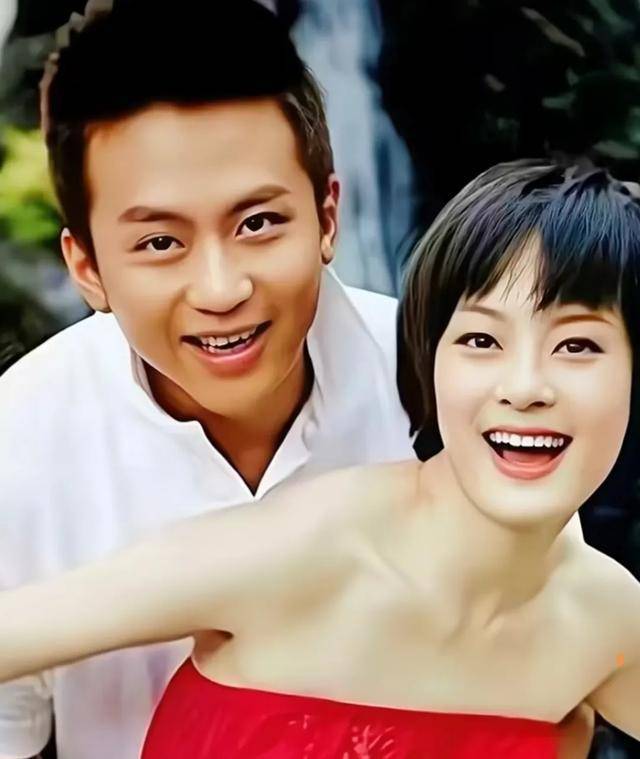 与邓超14年的婚姻中,表面强势的孙俪,才是被"拿捏"住的那个人