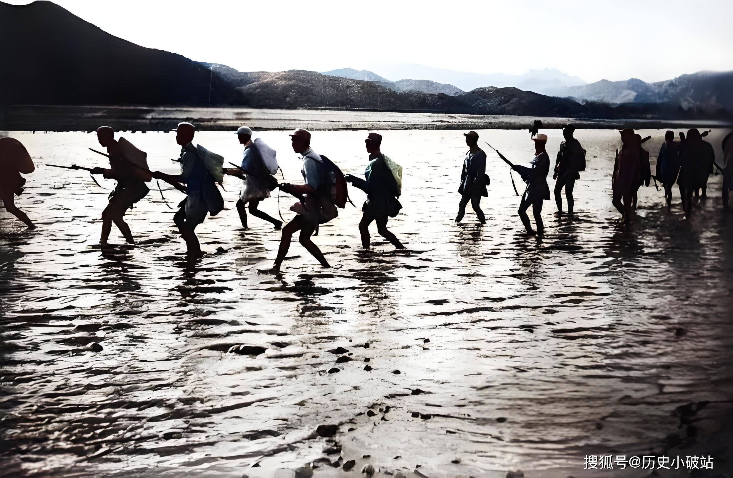 沙飞的影像力量:以摄影暴露日军兽性,却独独 "吓疯" 了自己