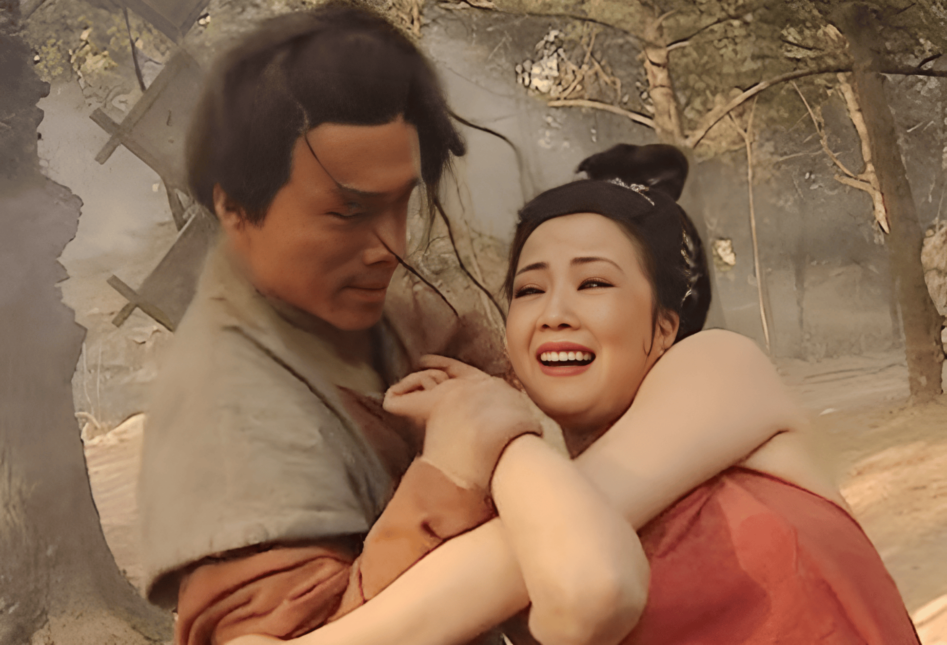 武松与扈三娘在野草丛中激战