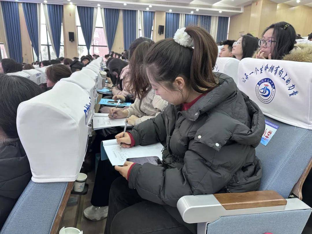 心理医生在线咨询24小时电话是多少(心理医生咨询热线)