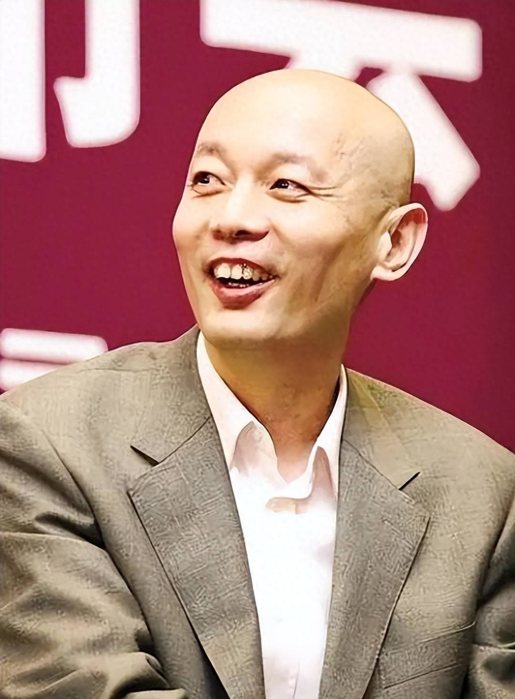 妹妹远在美国,父母也已离世,67岁无儿无女的葛优现在晚年怎样?