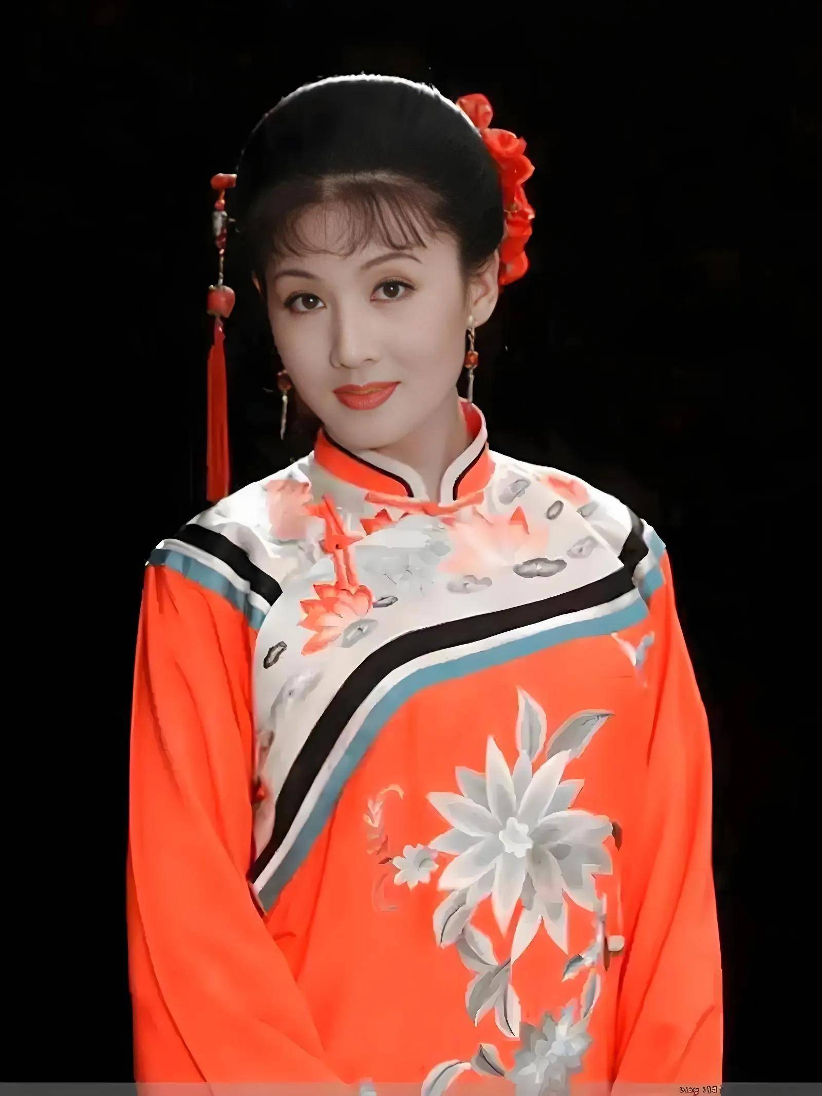 黄梅戏演员韩再芬