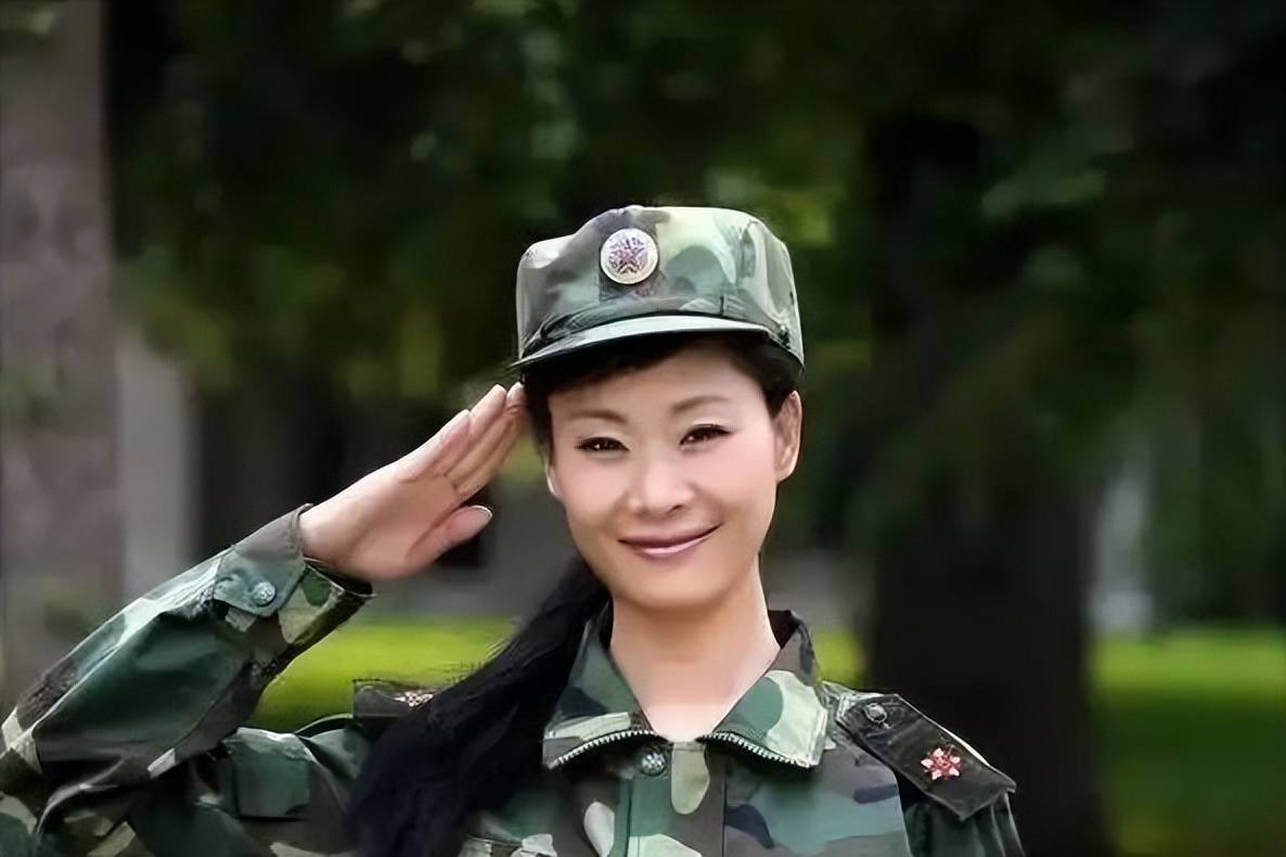 歌手于文华再婚嫁未婚小伙23年并未生子如今的她幸福吗