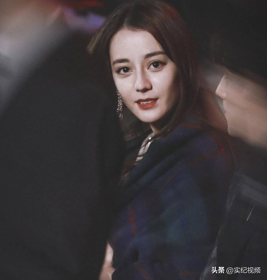 虞书欣的把戏,迪丽热巴早在8年前就体验过了,丁禹兮还是太天真