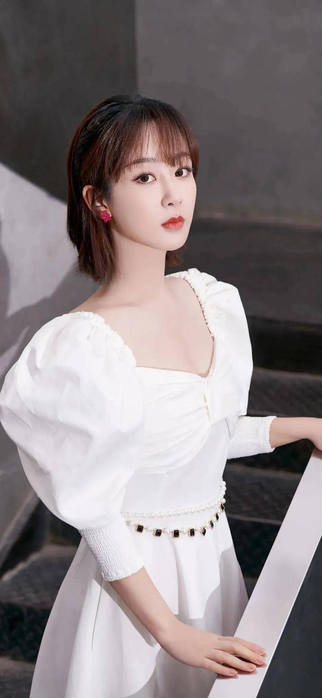 壁纸:杨紫