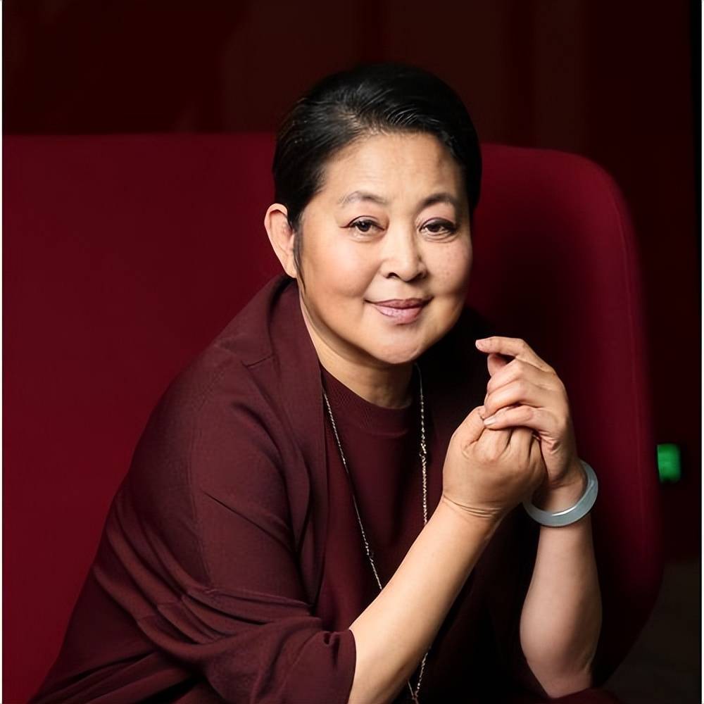 不耐老的6位女星,年轻时惊艳四座,一上年纪就老态尽显,可惜了