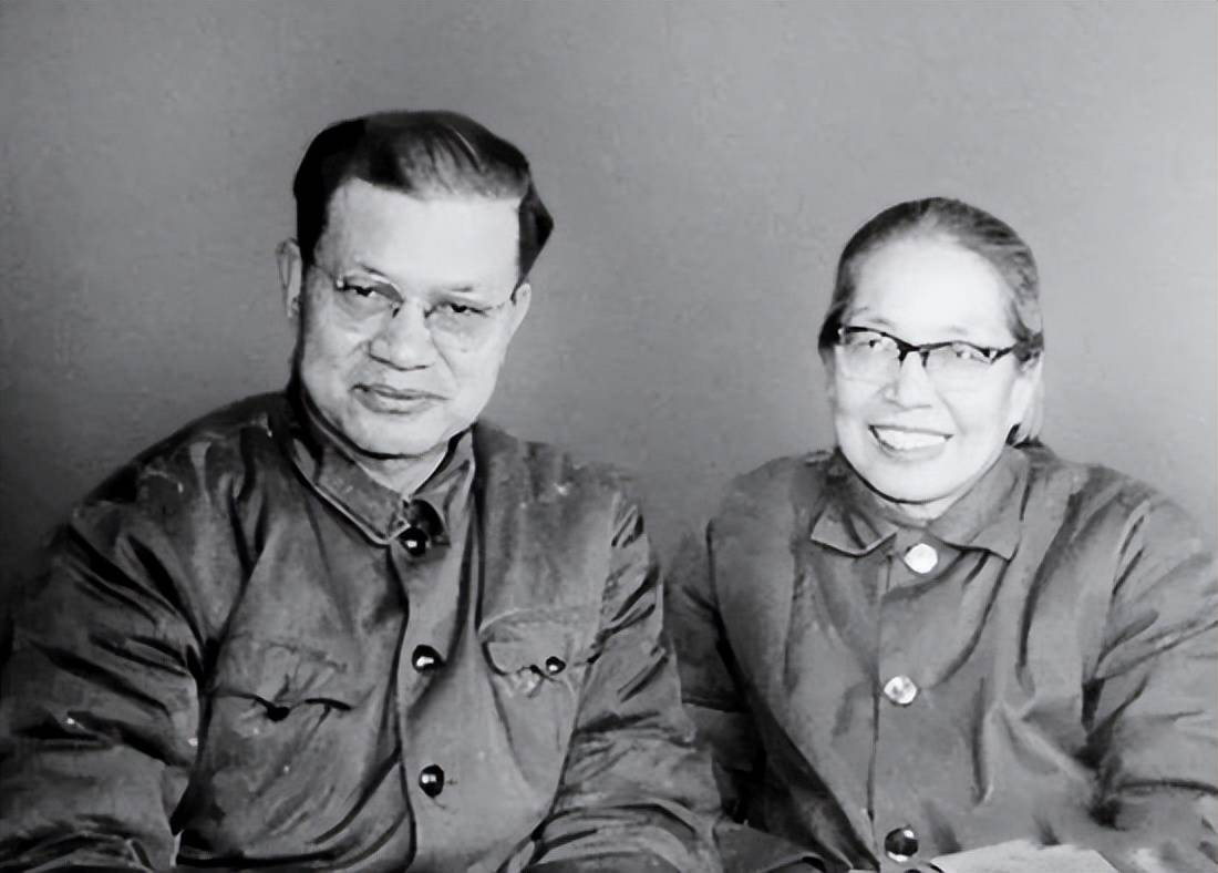 沈醉前妻与李克农外甥结婚申请无人敢批,贺龙:我来做担保