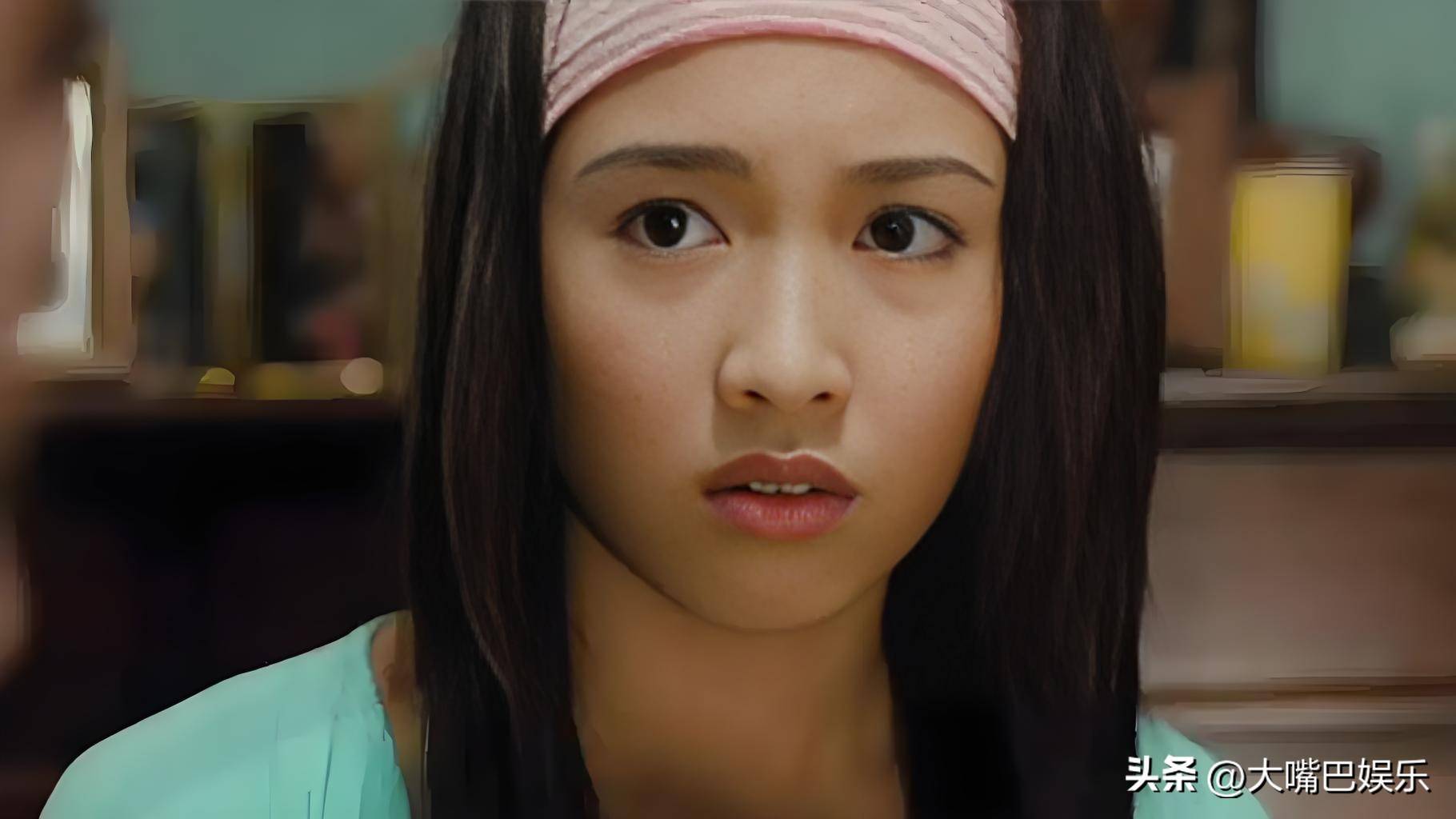 黎姿在《古惑仔》中饰演的小结巴(原名苏阿细)是陈浩南的女友,泼辣