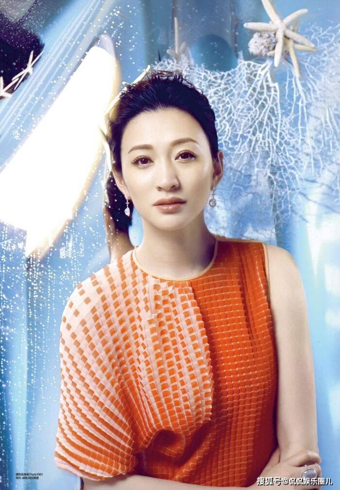 47岁李小冉,真的好美好性感啊!