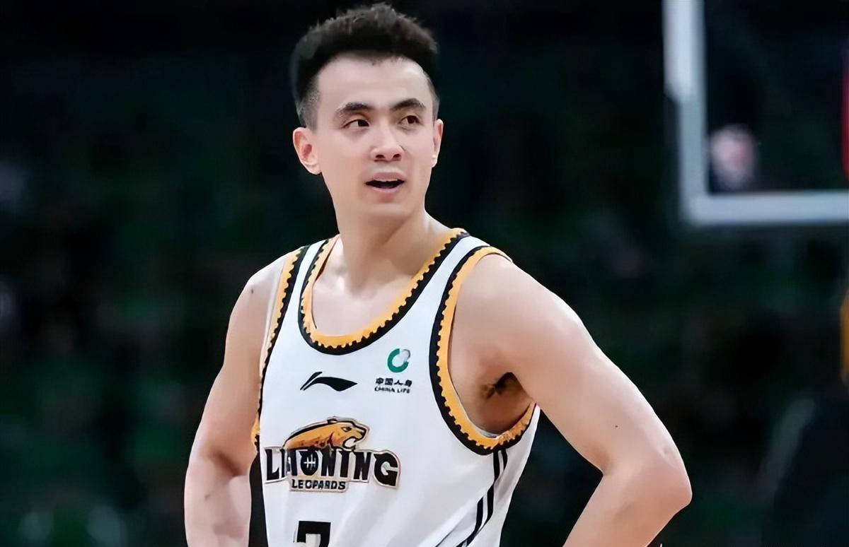 杨鸣面对重大挑战!辽宁队遭遇多名球员伤病,4位小将或