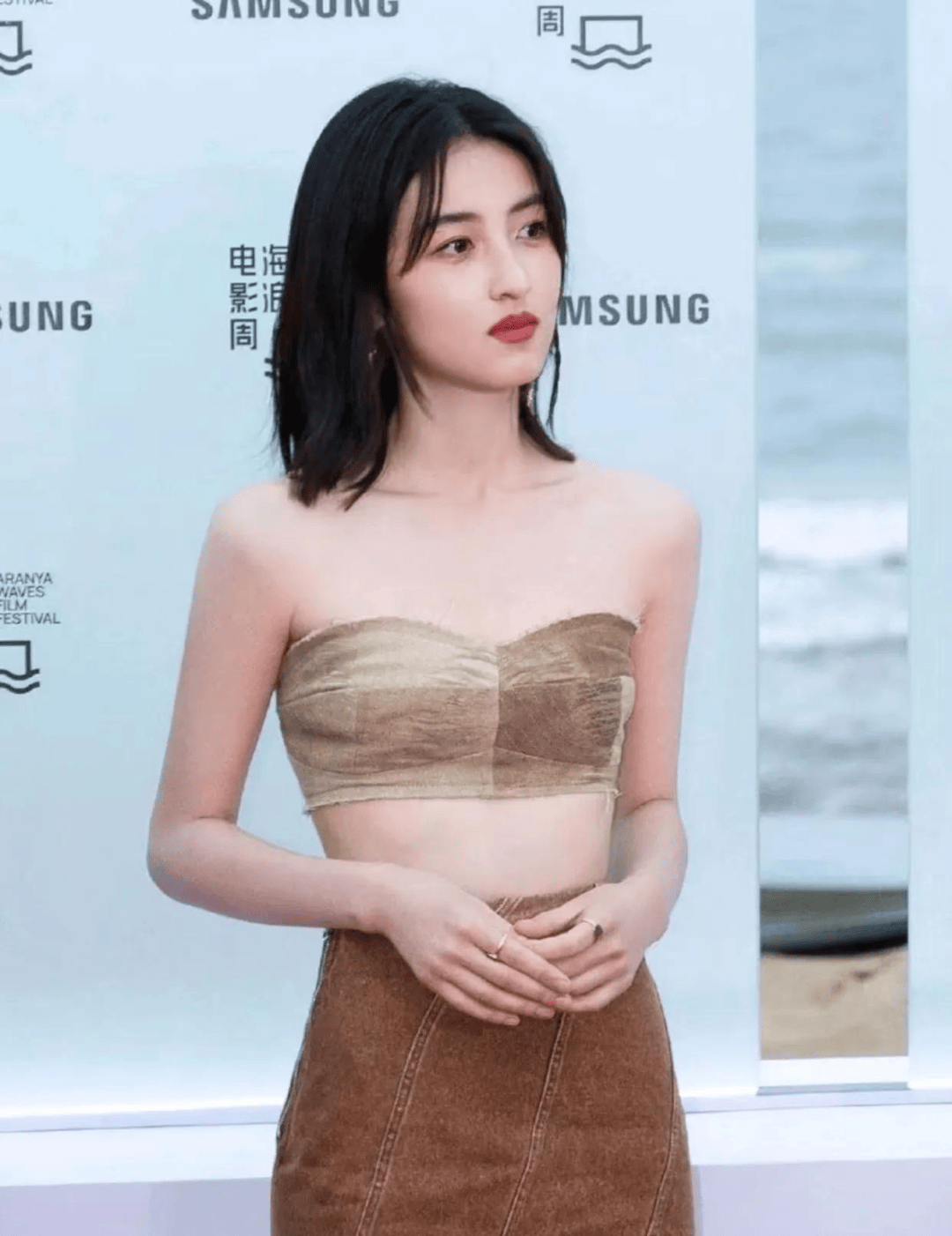 23岁张子枫蜕变:童星到日系高级脸金鸡红毯女神