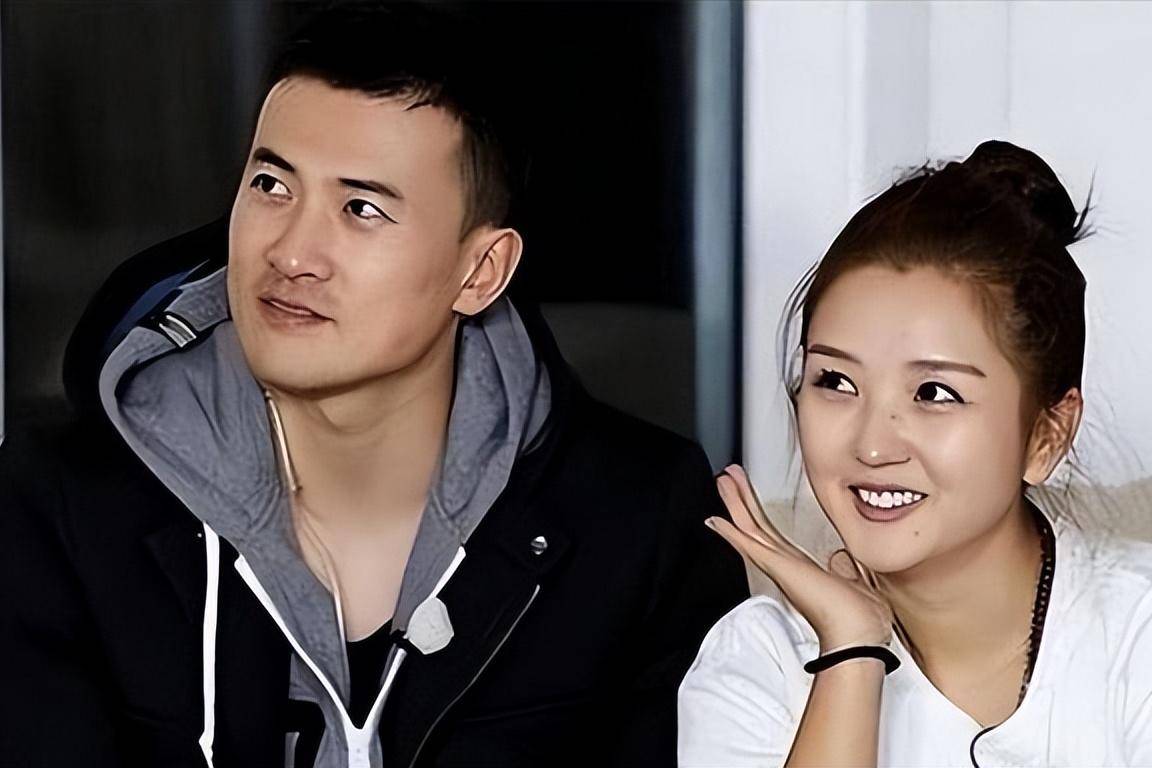 赫子铭再婚有感慨:与何洁离婚8年,普通女孩更适合我