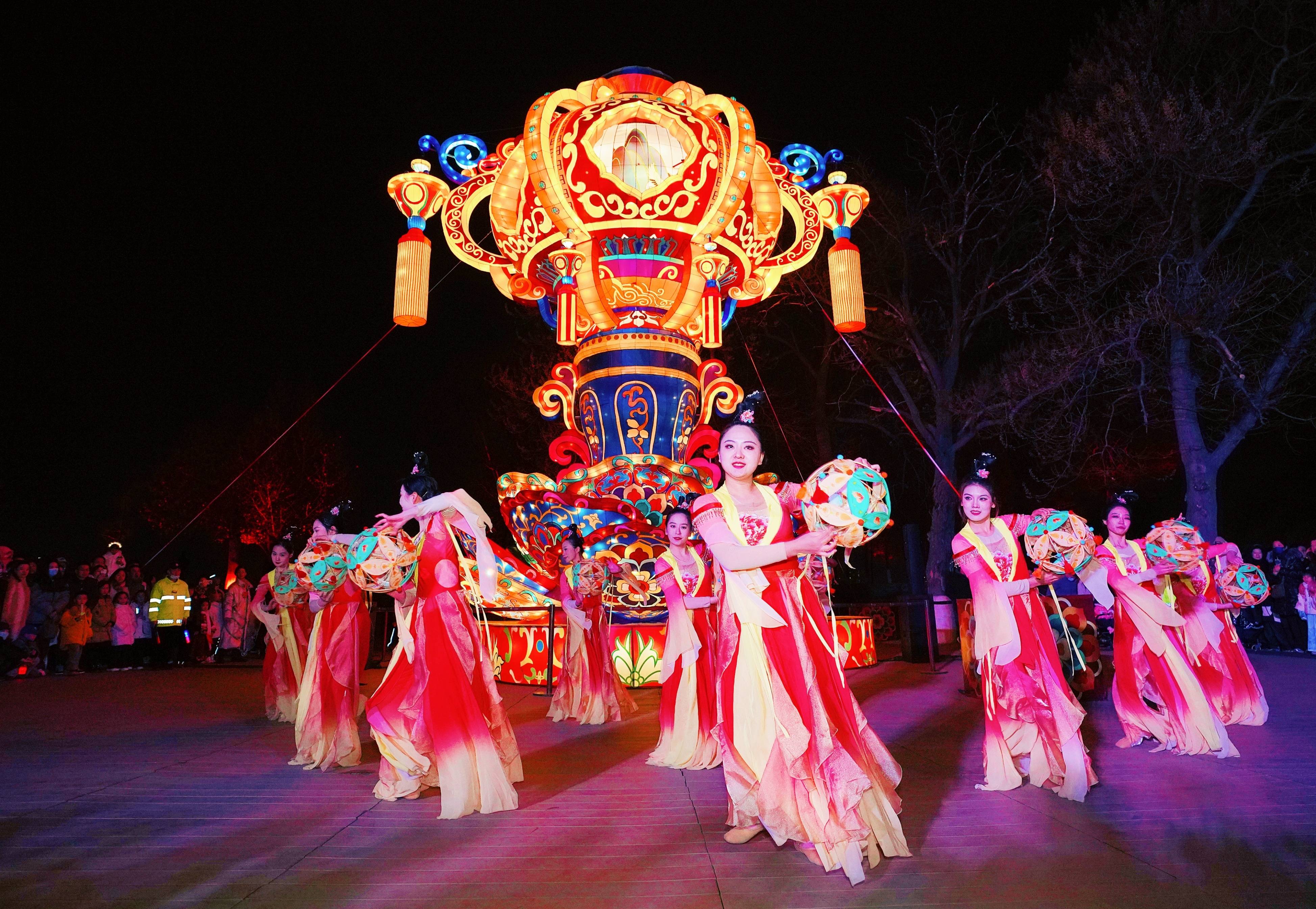 璀璨花灯唐风演艺西安大明宫国家遗址公园春节灯会演绎大唐盛世的华彩