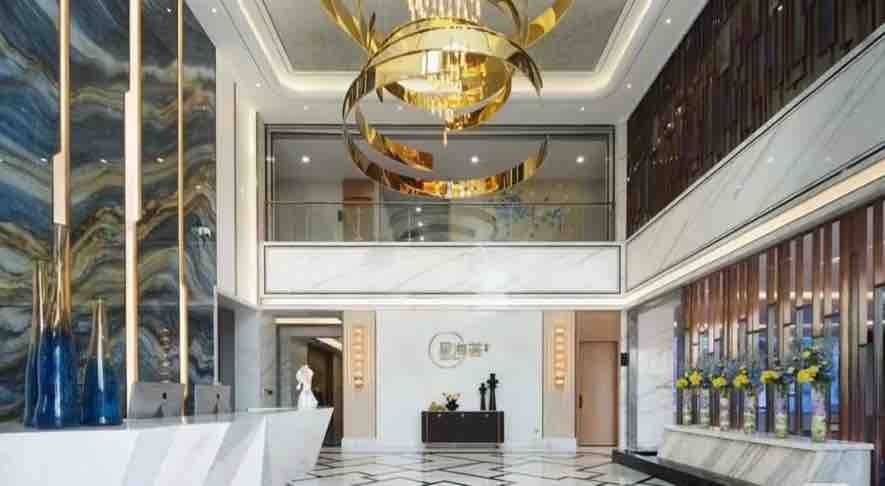 南京星海荟医疗美容割双眼皮竟遇血流如注 维权